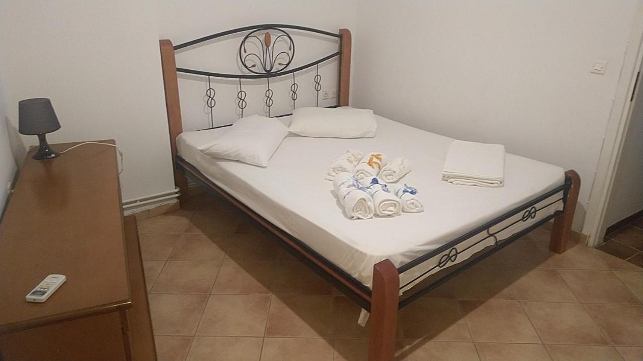 Agia Marina Mikrolimanou Το Πετρινοヴィラ エクステリア 写真
