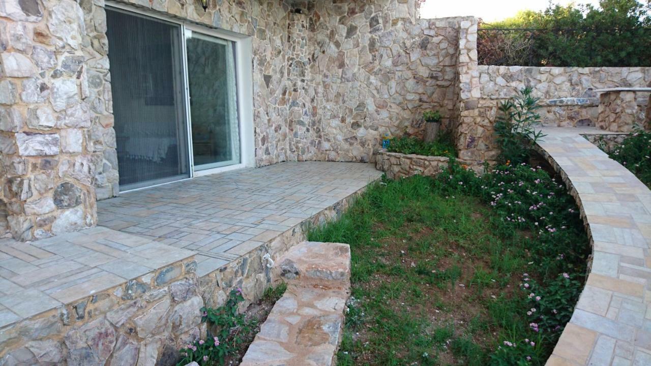 Agia Marina Mikrolimanou Το Πετρινοヴィラ エクステリア 写真